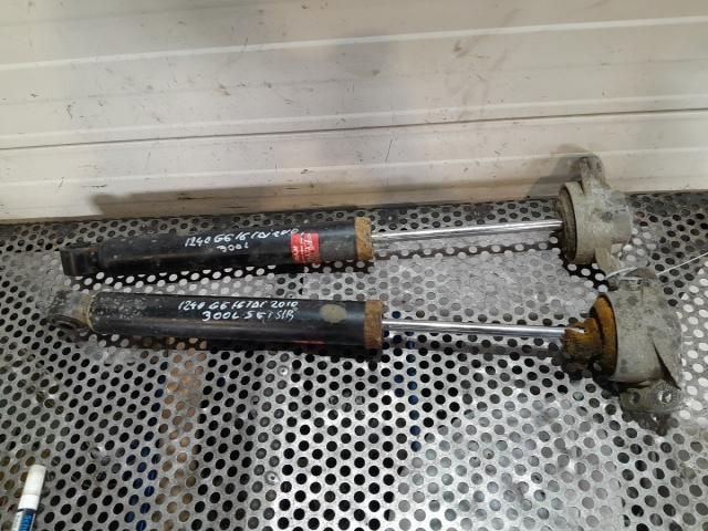 bontott VW GOLF VI Gázrugós Kitámasztó Teleszkóp Pár Csomagtérajtó