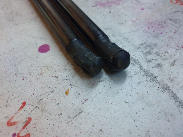 bontott VW GOLF VI Gázrugós Kitámasztó Teleszkóp Pár Csomagtérajtó