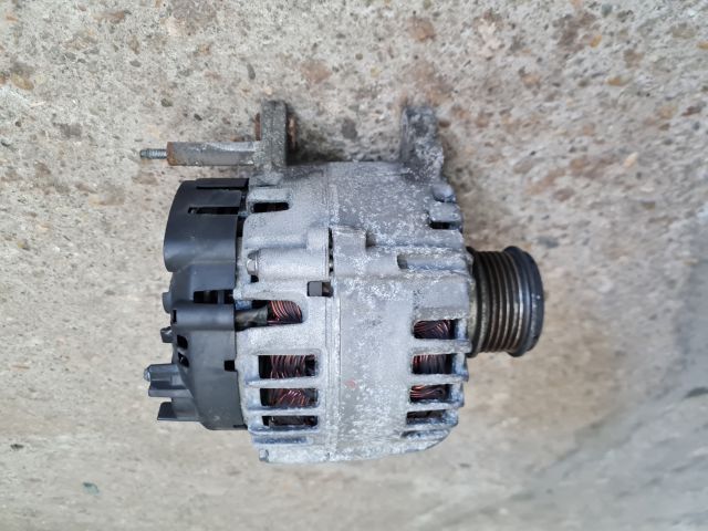 bontott VW GOLF VI Generátor