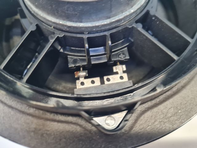 bontott VW GOLF VI Hangszóró (Pozíciófüggetlen)