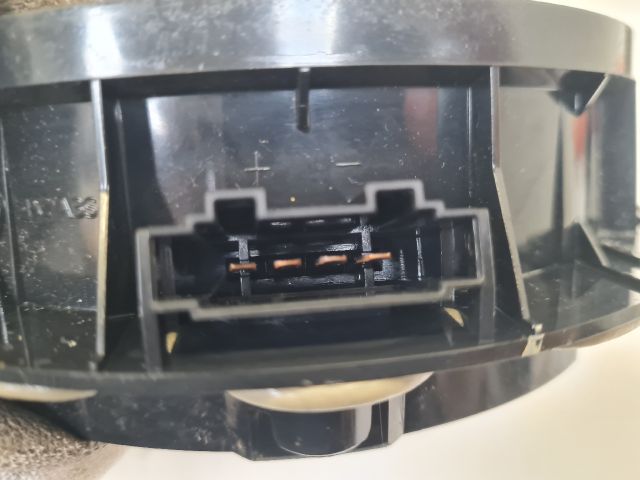 bontott VW GOLF VI Hangszóró (Pozíciófüggetlen)