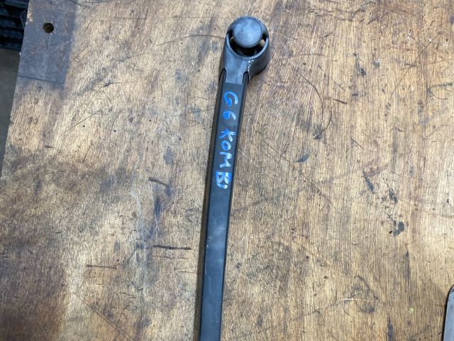 bontott VW GOLF VI Hátsó Ablaktörlő Kar