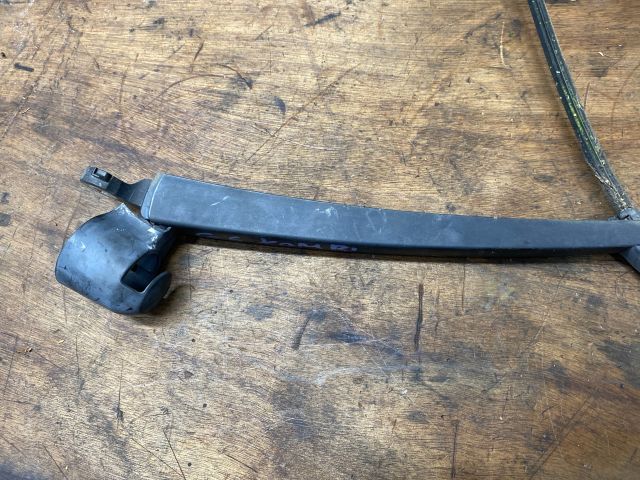 bontott VW GOLF VI Hátsó Ablaktörlő Kar