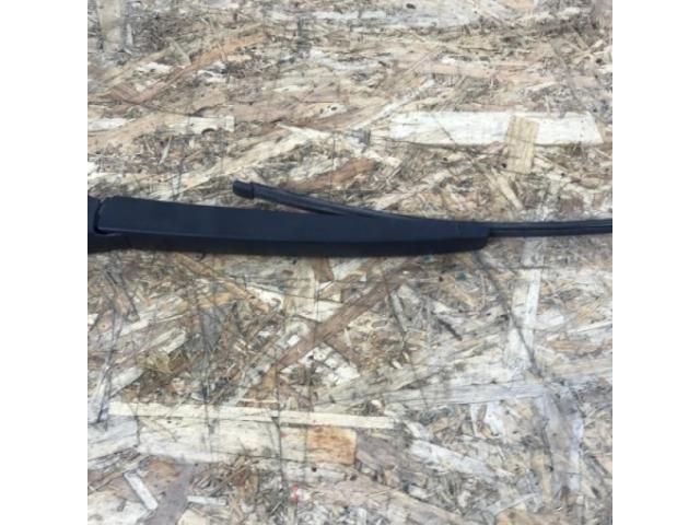 bontott VW GOLF VI Hátsó Ablaktörlő Kar