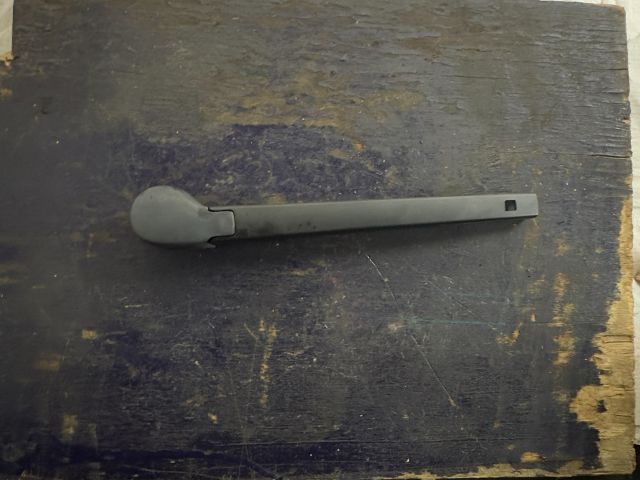 bontott VW GOLF VI Hátsó Ablaktörlő Kar