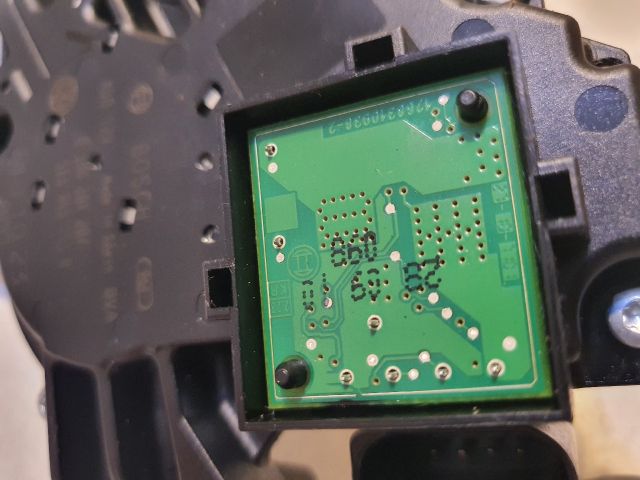 bontott VW GOLF VI Hátsó Ablaktörlő Motor