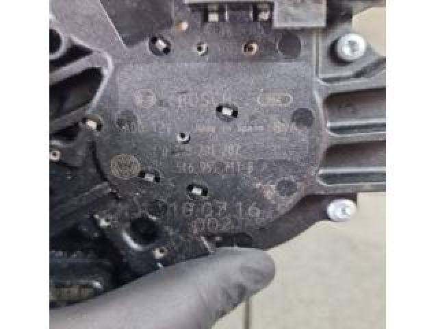 bontott VW GOLF VI Hátsó Ablaktörlő Motor