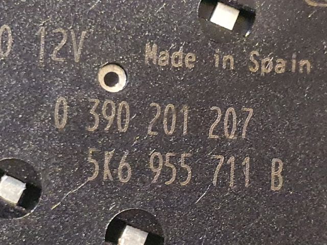 bontott VW GOLF VI Hátsó Ablaktörlő Motor