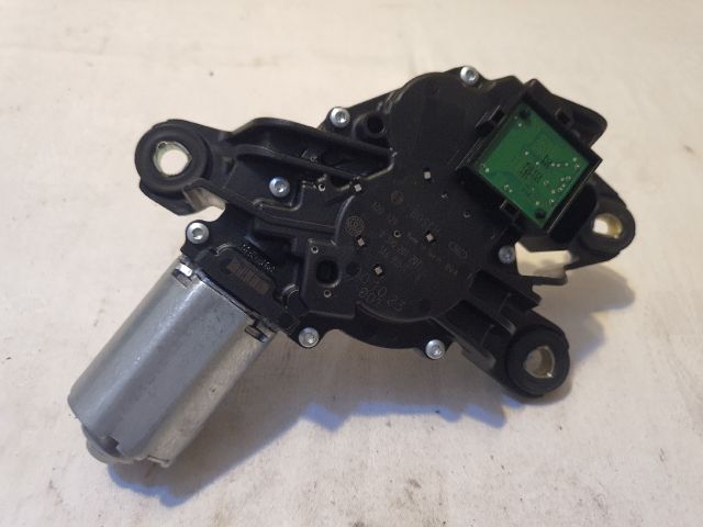 bontott VW GOLF VI Hátsó Ablaktörlő Motor