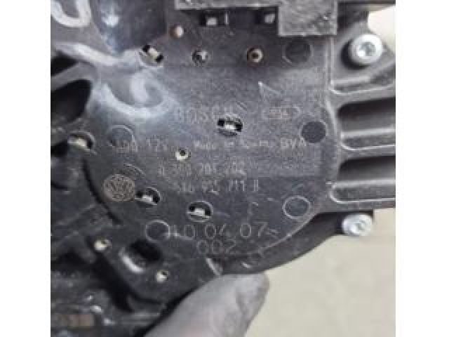 bontott VW GOLF VI Hátsó Ablaktörlő Motor