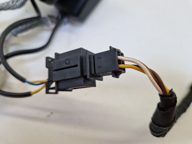 bontott VW GOLF VI Hátsó középső Biztonsági Öv Csat