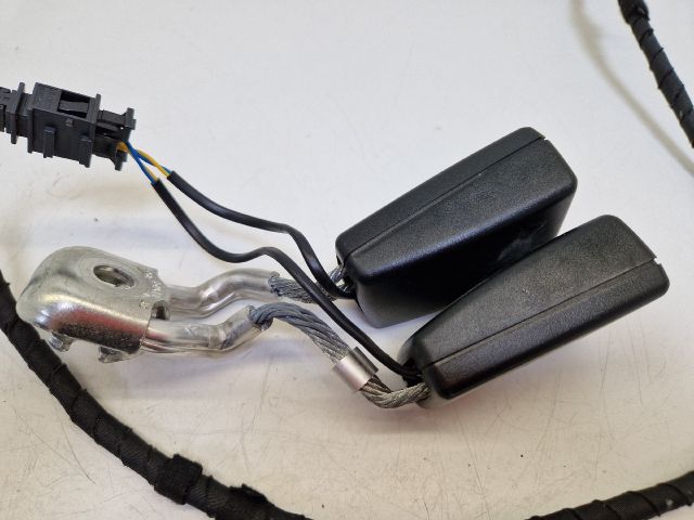 bontott VW GOLF VI Hátsó középső Biztonsági Öv Csat