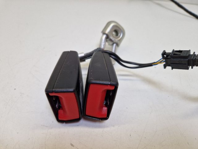 bontott VW GOLF VI Hátsó középső Biztonsági Öv Csat