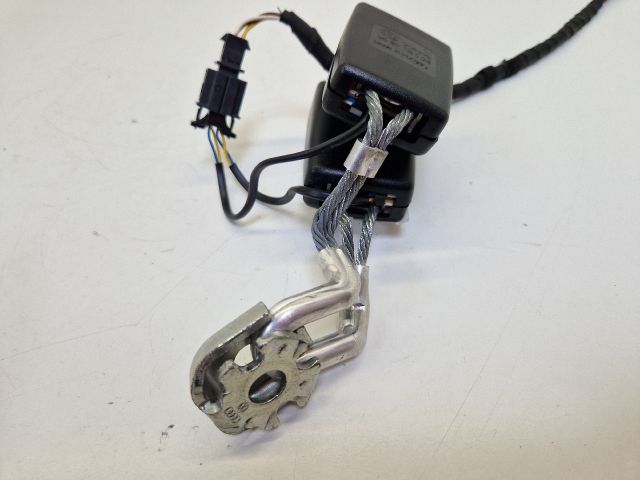 bontott VW GOLF VI Hátsó középső Biztonsági Öv Csat