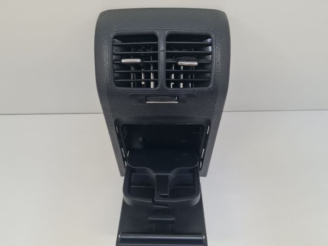 bontott VW GOLF VI Hátsó középső Szellőző