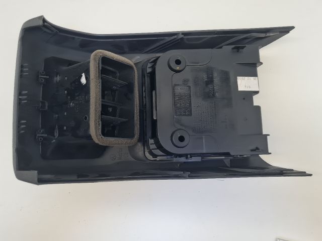 bontott VW GOLF VI Hátsó középső Szellőző