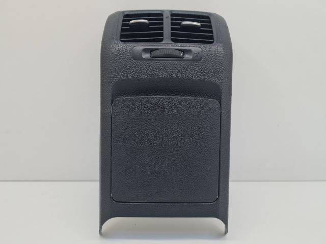 bontott VW GOLF VI Hátsó középső Szellőző