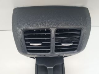 bontott VW GOLF VI Hátsó középső Szellőző