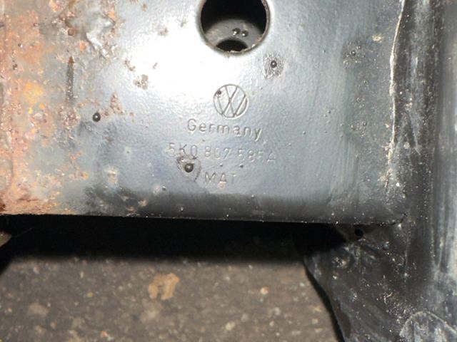 bontott VW GOLF VI Hátsó Lökhárító Merevítő (Fém)