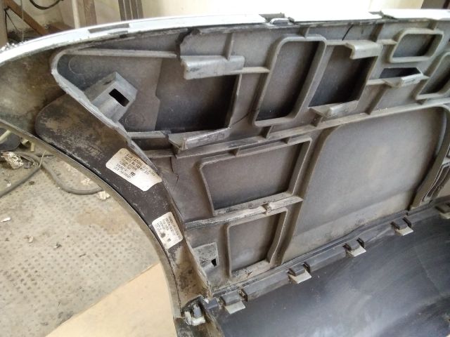 bontott VW GOLF VI Hátsó Lökhárító (Részeivel)