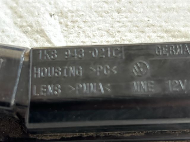 bontott VW GOLF VI Hátsó Rendszámtábla Világítás