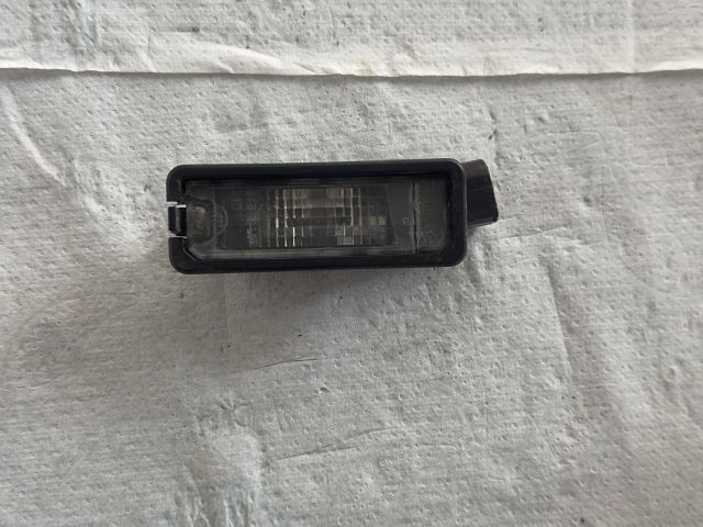 bontott VW GOLF VI Hátsó Rendszámtábla Világítás