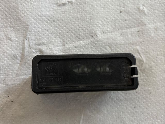 bontott VW GOLF VI Hátsó Rendszámtábla Világítás