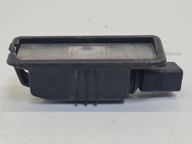 bontott VW GOLF VI Hátsó Rendszámtábla Világítás