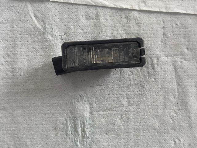 bontott VW GOLF VI Hátsó Rendszámtábla Világítás