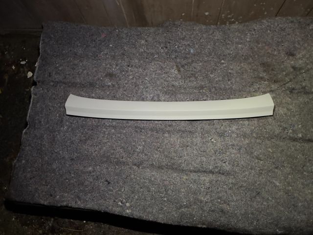 bontott VW GOLF VI Hátsó Tetőkárpit Takarófedél