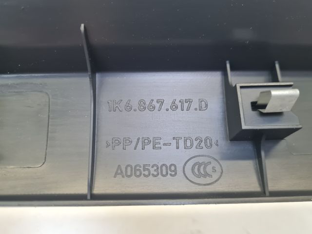 bontott VW GOLF VI Hátsó Tetőkárpit Takarófedél