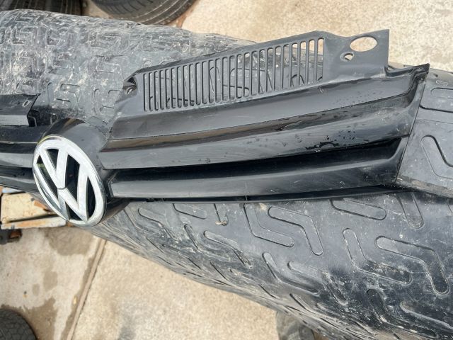 bontott VW GOLF VI Hűtőrács