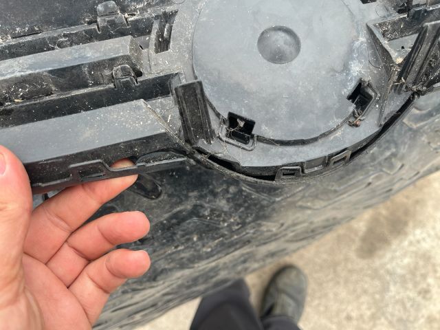 bontott VW GOLF VI Hűtőrács