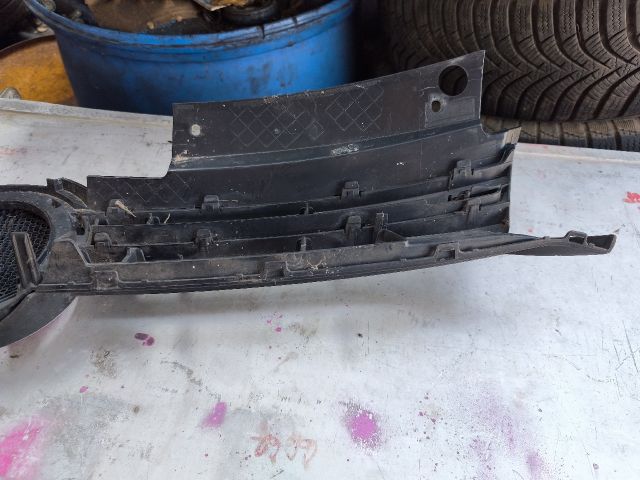 bontott VW GOLF VI Hűtőrács