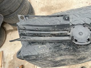 bontott VW GOLF VI Hűtőrács