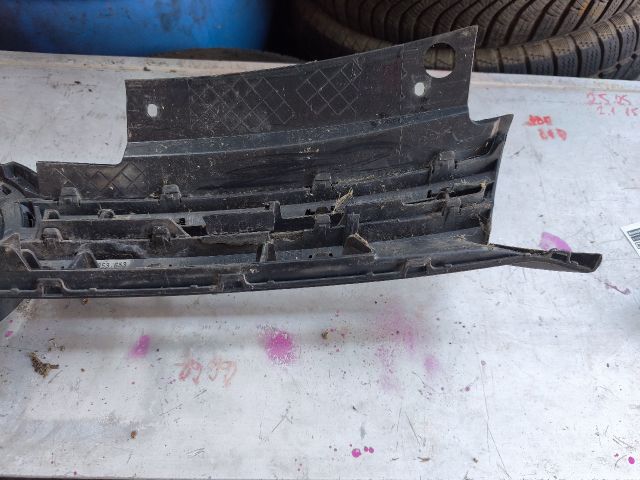 bontott VW GOLF VI Hűtőrács