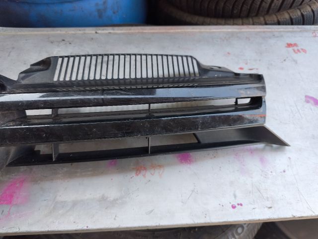 bontott VW GOLF VI Hűtőrács
