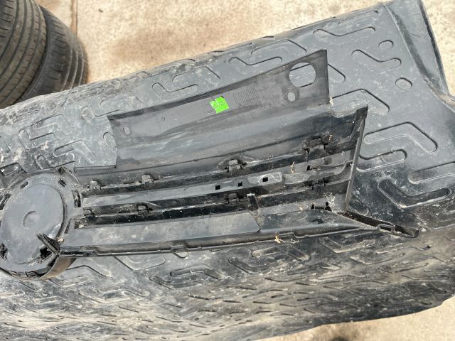 bontott VW GOLF VI Hűtőrács