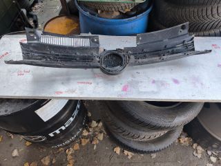 bontott VW GOLF VI Hűtőrács