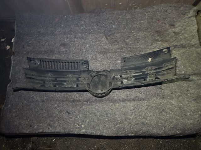 bontott VW GOLF VI Hűtőrács