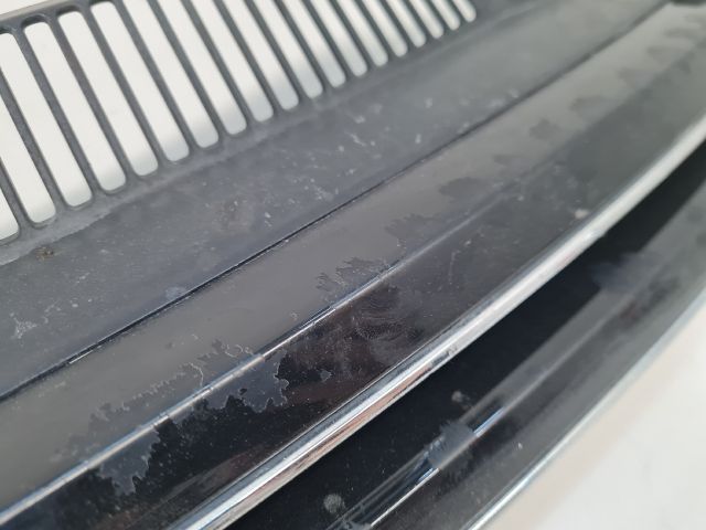 bontott VW GOLF VI Hűtőrács