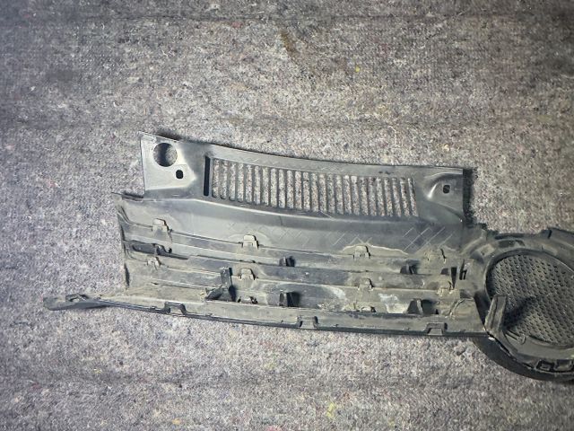 bontott VW GOLF VI Hűtőrács