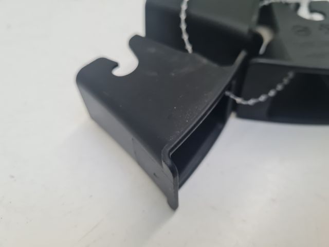 bontott VW GOLF VI Isofix Rögzítő Burkolat