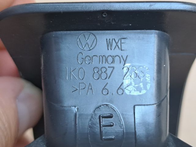 bontott VW GOLF VI Isofix Rögzítő Burkolat