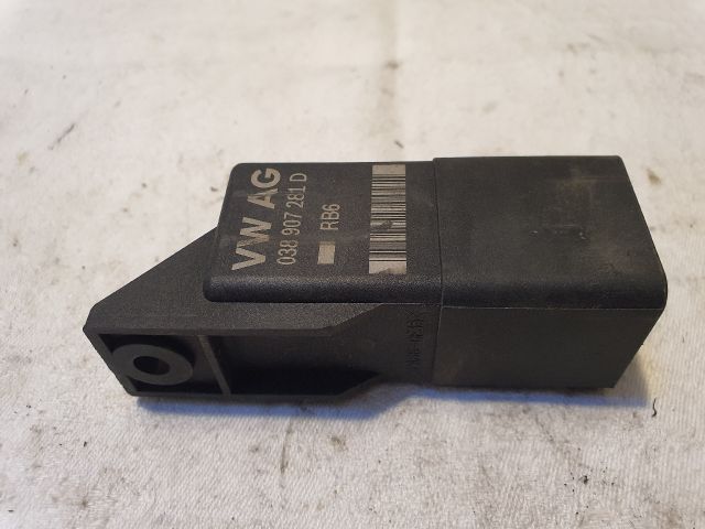 bontott VW GOLF VI Izzító Relé