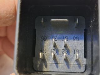 bontott VW GOLF VI Izzító Relé