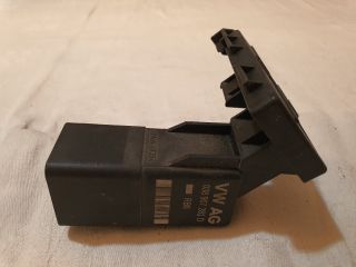 bontott VW GOLF VI Izzító Relé