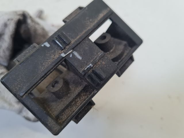 bontott VW GOLF VI Izzító Relé