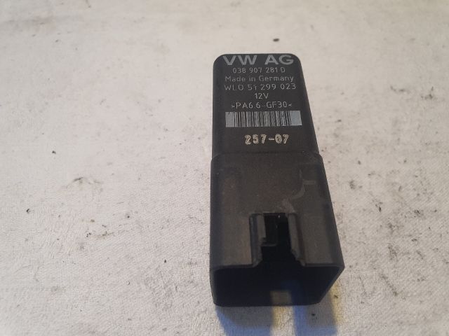 bontott VW GOLF VI Izzító Relé