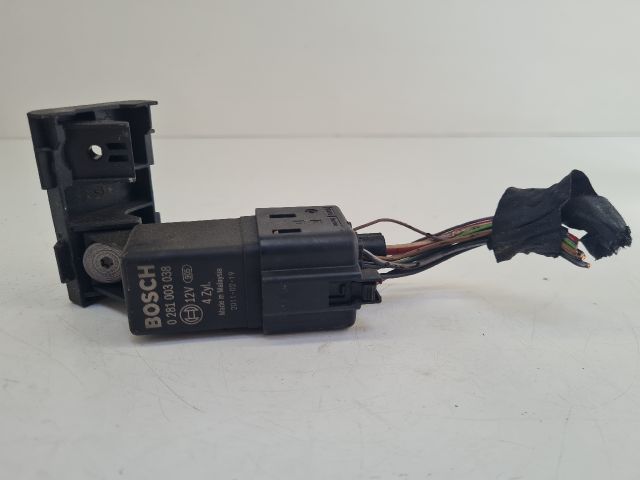 bontott VW GOLF VI Izzító Relé